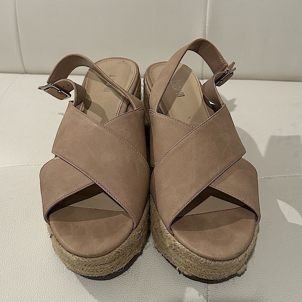 Nude Tan Vacation Wedges Open toe Size 11
